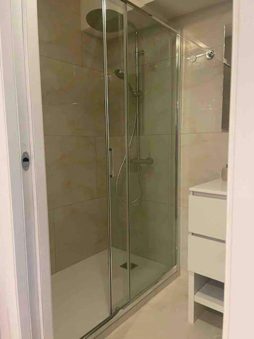 Appartamento Con Piscina E Sauna Bissone Extérieur photo